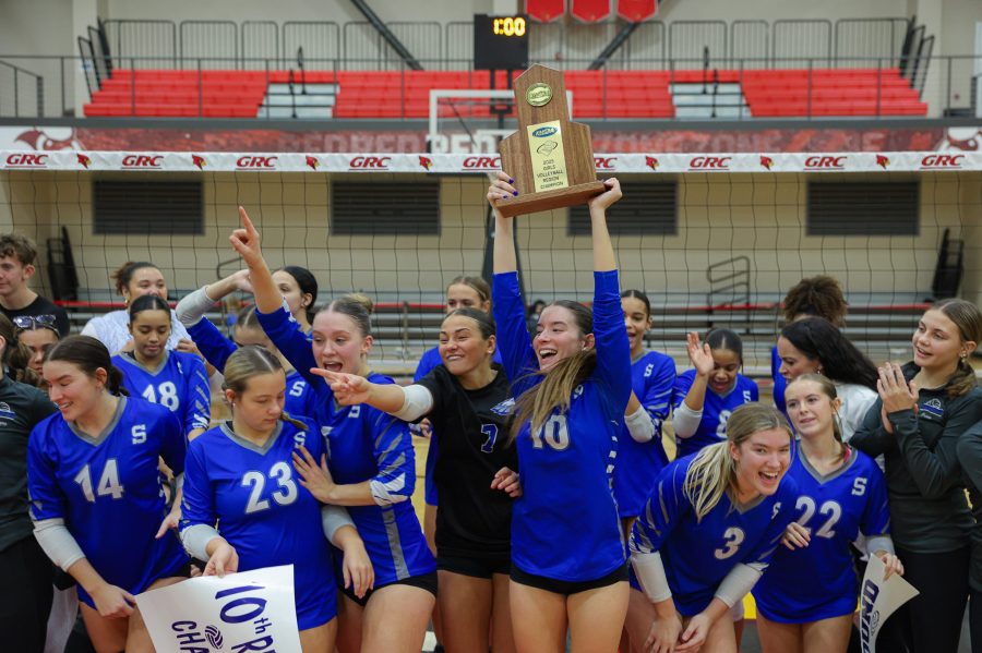 Scott wins the 2025 10th Region Girls Volleyball Tournament.